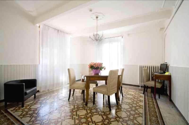 Hotel Europa Леванто Екстериор снимка
