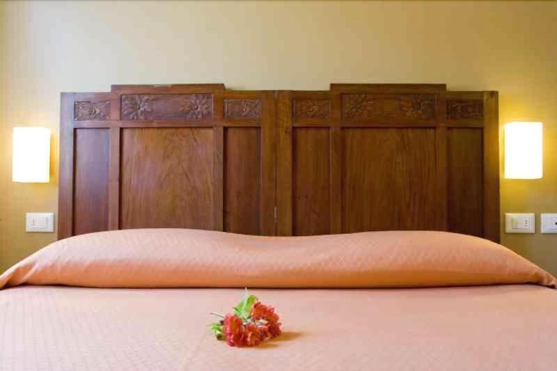 Hotel Europa Леванто Екстериор снимка