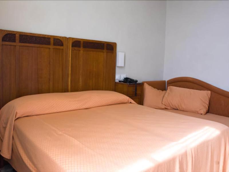 Hotel Europa Леванто Екстериор снимка